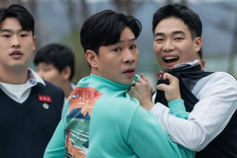 Jung Sang Hoon’s Heroic Moment Goes Awry In School Bully Showdown In “Salon De Holmes”