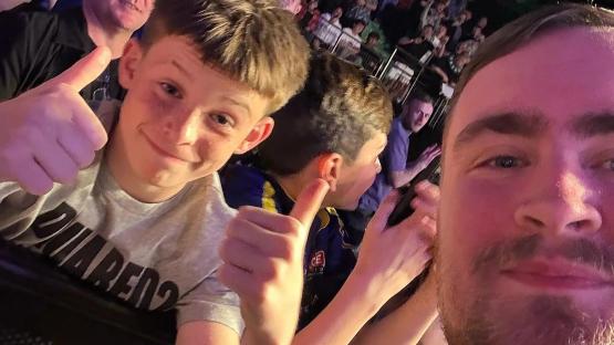 Wayne Rooney’s son Klay, 11, gives two thumbs up to Luke Littler as pair pose together in sweet snap