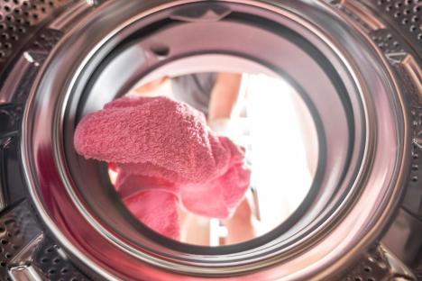 The 50p trick to make sure your clothes come out sparkling every time & it will add extra life to your washing machine