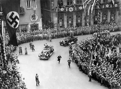 Hermann Göring's parade in Cologne, 1936.