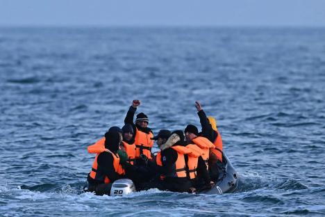 Rachel Reeves vows to END costly asylum seeker hotels & unleashes £11BILLION defence spending to boost Britain’s borders