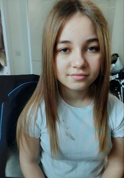 13-Year-Old Schoolgirl and Cousin Go Missing, Cops Urge Public to 'Call 999'