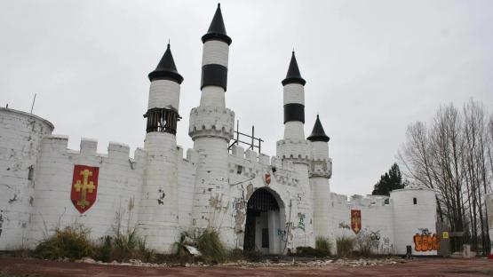 Plans to transform abandoned UK theme park unveiled – 13 years after iconic site left to rot