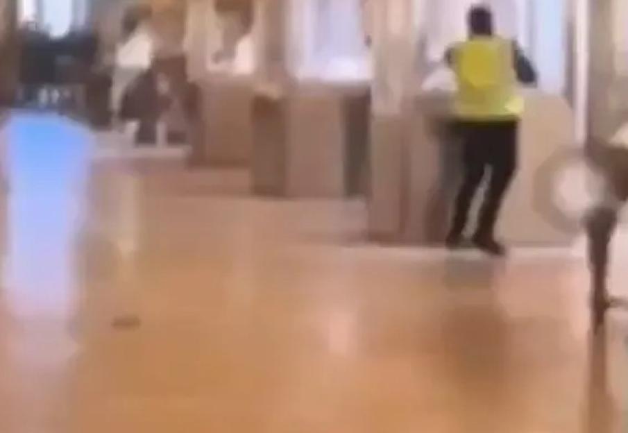Visitor filming the incident