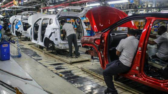 Iconic carmaker ‘on brink of collapse’ makes major change £500m deal with rival firm in ‘restructure’ to stay afloat