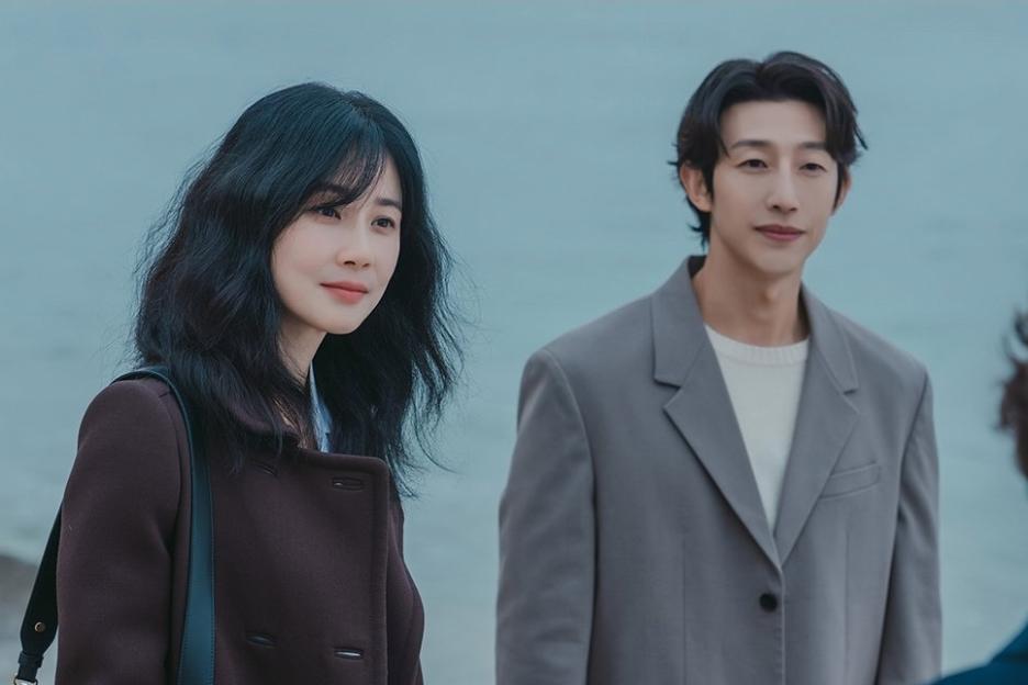 Lee Bo Young And Kang Ki Young Attend An Emotional Secret Meeting In “Mary Kills People”
