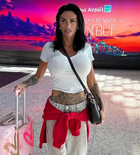 Katie Price at Istanbul Airport after cosmetic surgery.