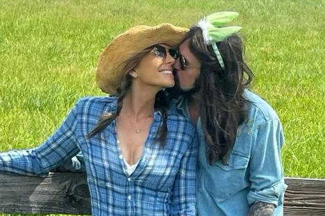 Liz Hurley is ‘smitten’ with Billy Ray Cyrus but ‘in charge’ of the relationship & how we know the sex is off the charts