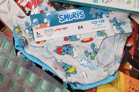 Parents race to the high street as kids’ pants are reduced to 16 PENCE a pair & they’re not boring white ones either