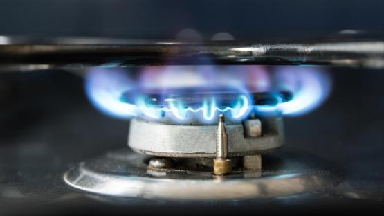 Energy bill warning for 418,000 due to come off 73 cheap fixed deals who could pay £313 more if they don’t act now