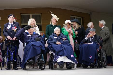 We owe it to our WW2 heroes to keep their stories of heroism alive for our children & grandchildren