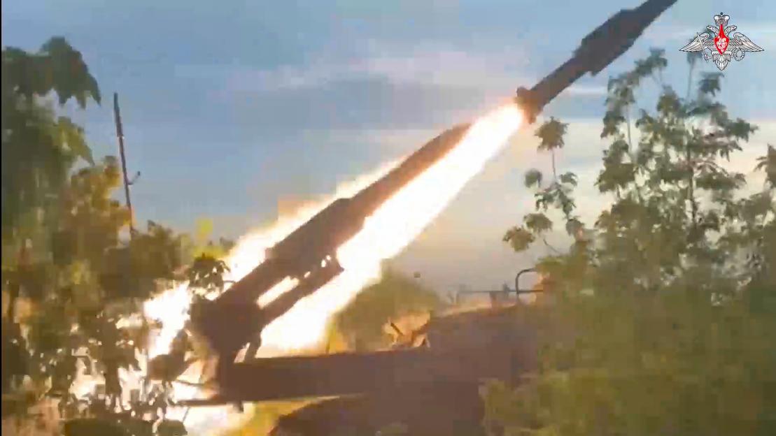 Russian Buk-2M missile system firing in Ukraine.