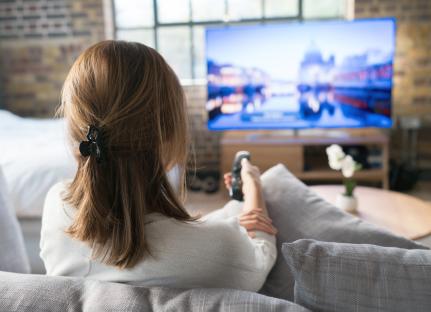  Millions of TV owners getting irresistible sports freebie – exact brand of television you’ll need to claim footie perk