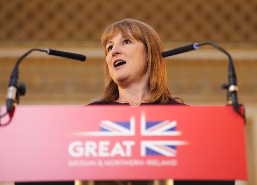 Rachel Reeves speaking at a business reception at Lancaster House.