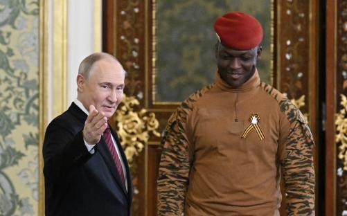 Vladimir Putin and Ibrahim TraorÃƒ© meeting in Moscow.