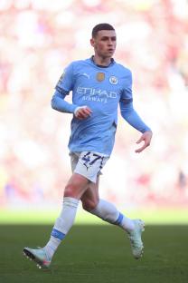 Phil Foden of Manchester City playing soccer.