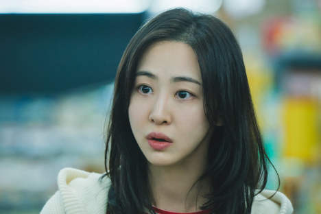 Dasom Uses Her Part-Time Job Skills To Become An Expert Informant In New Drama “Salon De Holmes”