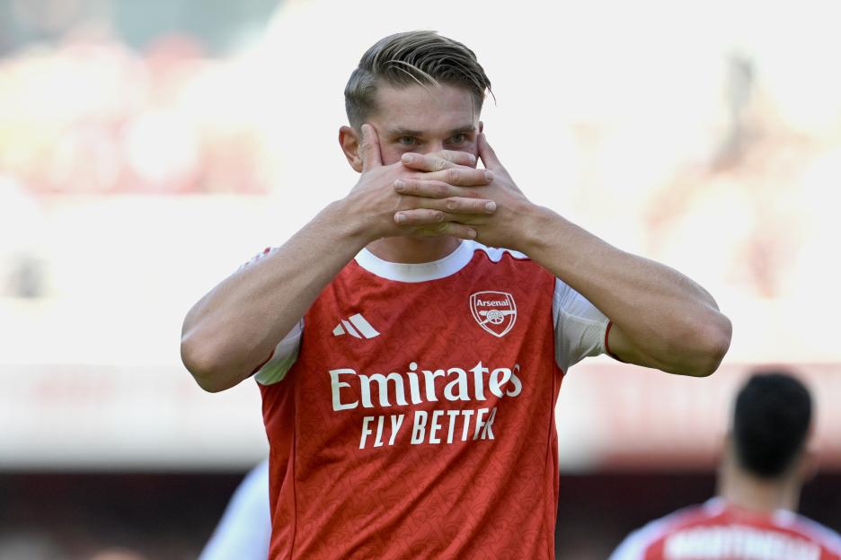 Viktor Gyökeres of Arsenal celebrating a goal.