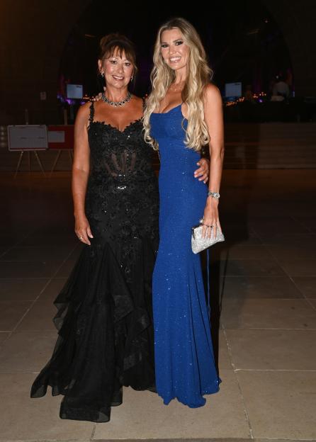 Christine McGuinness poses with ageless mum as fans say they look incredible