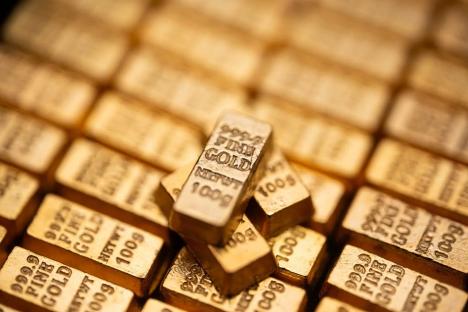 US new tariffs: Asian stock markets plunge, gold reaches record high