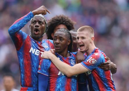 Crystal Palace players celebrating a goal.