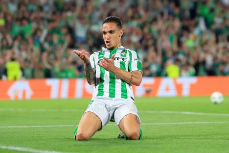 Antony of Real Betis celebrating a goal.