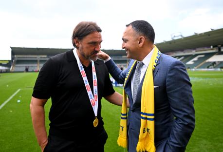 Daniel Farke, Leeds United manager, and Paraag Marathe, Leeds United chairman, celebrating a victory.