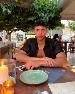 EXCL Sexy 6'5 personal trainer revealed as first Love Islander set for this year's summer series, , Aaron Buckett , , TAKEN WITHOUT PERMISSION https://www.instagram.com/p/CgxFdUbN6gh/?img_index=4