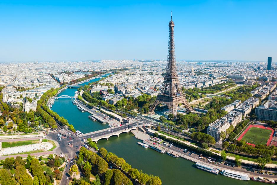 Holiday expert reveals exact time to book your tickets for August bank holiday flights & how you can save hundreds