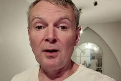Parents-of-22 Sue and Noel Radford slammed for ‘unsafe’ Ikea hack in bedroom of youngest daughters Bonnie, 6 & Heidie, 5