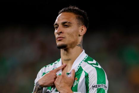 Antony ‘could make shock transfer to Champions League giants as Man Utd receive enquiry after stunning Real Betis loan’