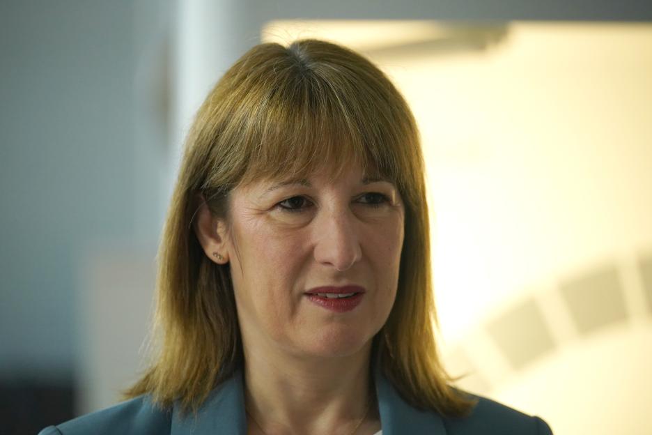 Business chiefs are demanding Rachel Reeves offers tax incentives to help a million young people into workplace