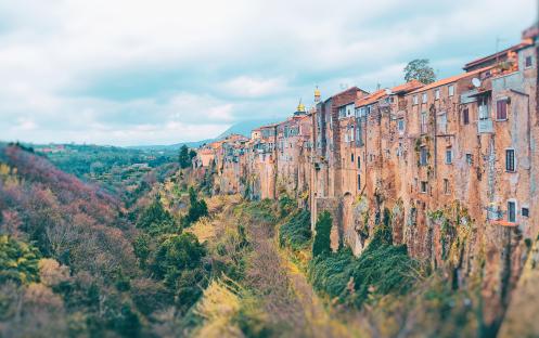 P6RMK9 The medieval town of Sant'Agata de' Goti, Italy.