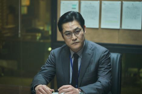 Kim Sung Kyun Is A Respected Detective With Calm Authority And Quiet Integrity In “Nine Puzzles” 3