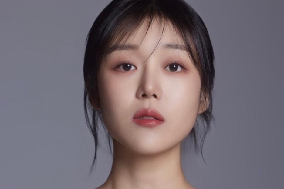 Actress Kang Seo Ha Passes Away After Battle With Cancer