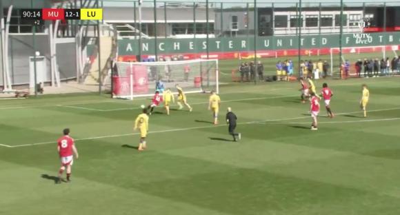 JJ Gabriel scoring for Manchester United.