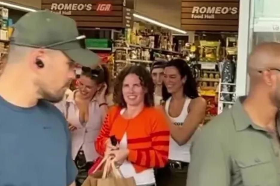 Shoppers stunned as pop megastar spotted buying groceries at the supermarket – would you have noticed her?