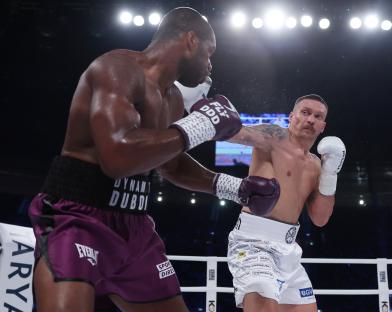 Oleksandr Usyk boxing Daniel Dubois.