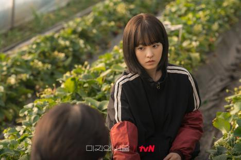 Park Bo Young, Jinyoung, And Ryu Kyung Soo Open Up About Their Chemistry In Upcoming Drama “Our Unwritten Seoul”; 7