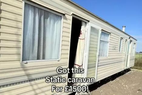 I bought the perfect tiny home for £1,500 on Facebook Marketplace – it’s huge with a brand new kitchen & came furnished