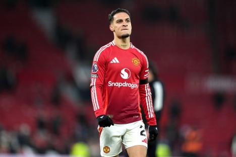 Manchester United's Antony appears frustrated after the final whistle in the Premier League match at Old Trafford, Manchester. Picture date: Sunday January 19, 2025. PA Photo. See PA story SOCCER Man Utd. Photo credit should read: Martin Rickett/PA Wire. RESTRICTIONS: EDITORIAL USE ONLY No use with unauthorised audio, video, data, fixture lists, club/league logos or