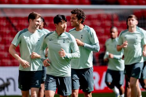 RESTRICTED TO EDITORIAL USE Mandatory Credit: Photo by Giuseppe Maffia/NurPhoto/Shutterstock (15312097x) Son Heung-Min of Tottenham Hotspur during Tottenham Hotspur training session ahead of the UEFA Europa League Final 2025 between Tottenham Hotspur and Manchester United at San Mames Stadium on May 20, 2025 in Bilbao, Spain. Tottenham Hotspur Training Session And Press Conference - UEFA Europa League Final 2025, Bilbao, Spain - 20 May 2025