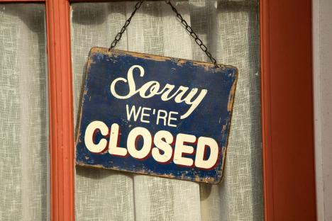 Two beloved town-centre restaurants close on the SAME day in UK town