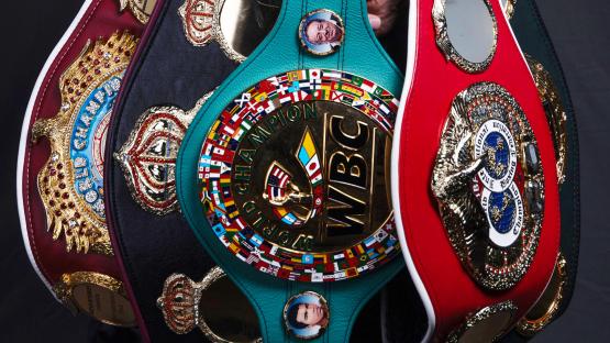 World champion boxer, 34, relinquishes title after ‘cold notification with arguments too ridiculous to discuss’