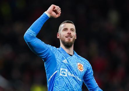 David De Gea in Manchester United goalkeeper jersey celebrating.
