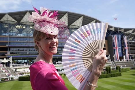 Glamorous racegoers brave soaring temperatures in sky-high head-gear and bold colours at final day of Ascot