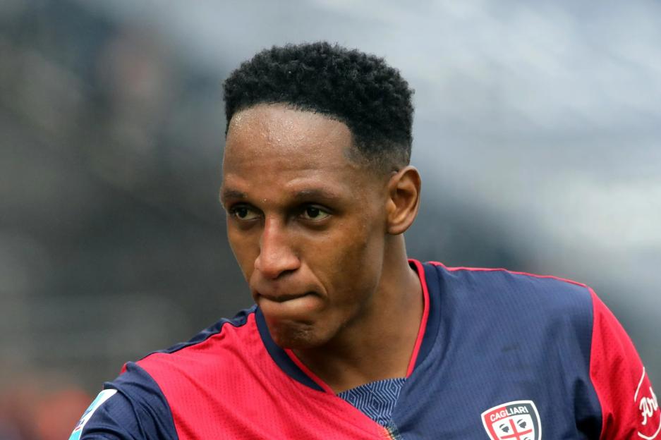 Former Everton star Yerry Mina eyeing shock return to Premier League with defender free to leave Cagliari