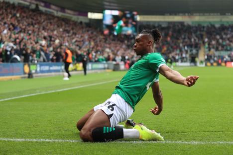 Muhamed Tijani of Plymouth Argyle celebrating a goal.