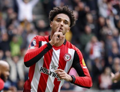 Brentford's Kevin Schade celebrates scoring a goal.