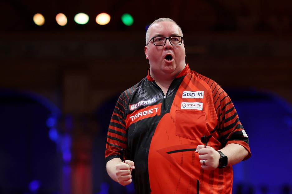Stephen Bunting completes super-rare feat only TWO darts stars including Luke Littler have ever managed